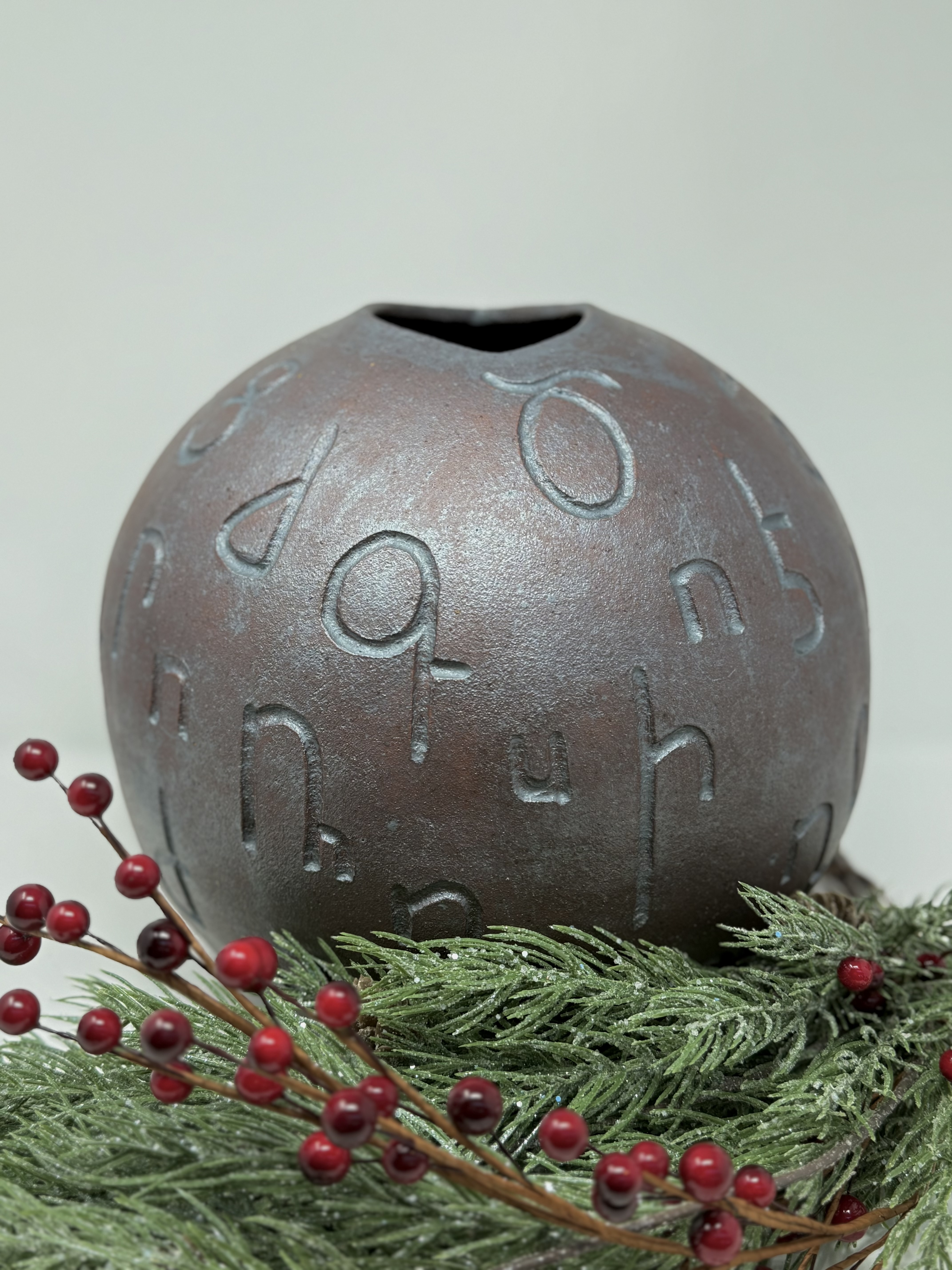 Armenian Alphabet Vase — view 3